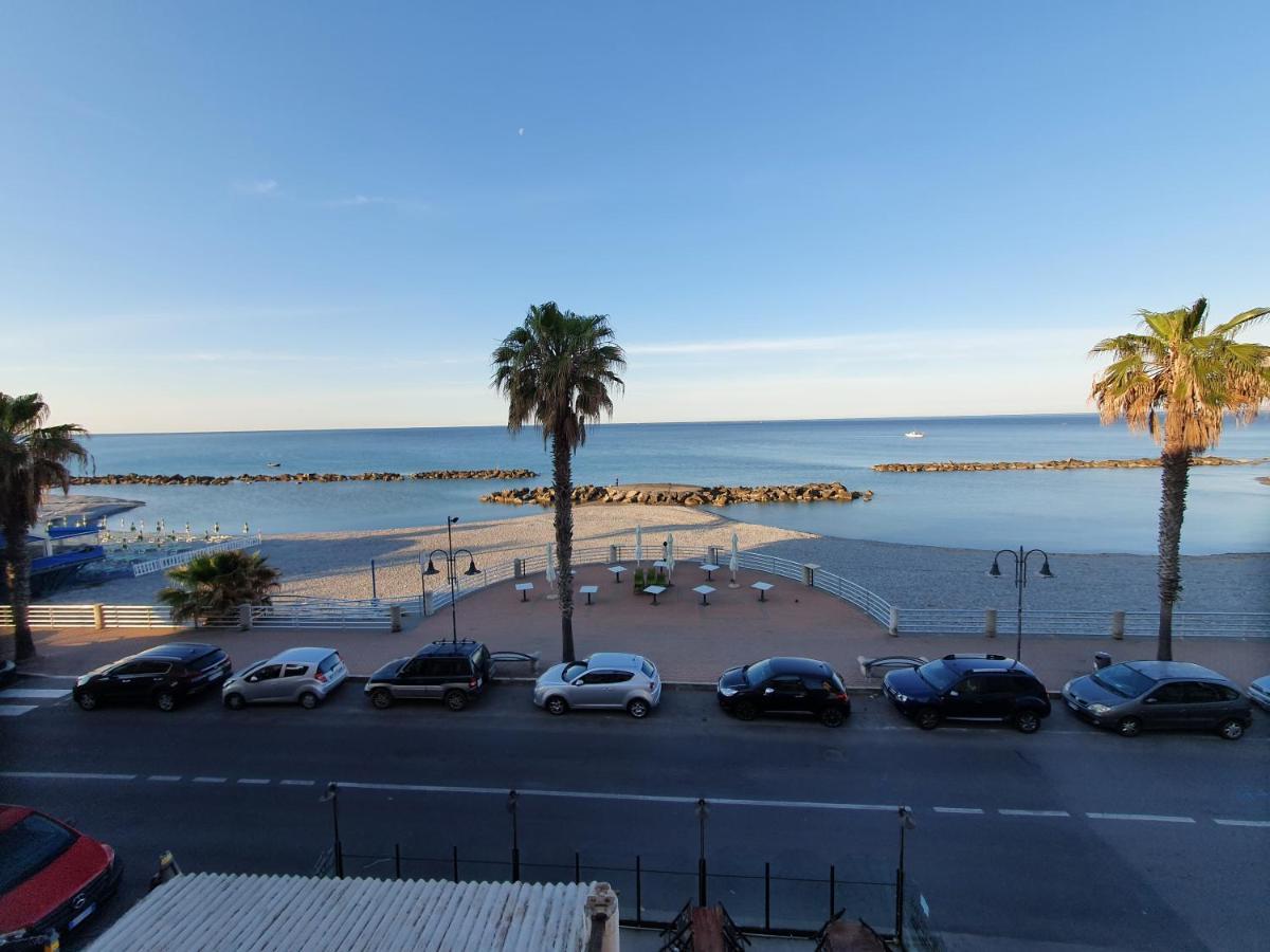 La Casa Di Marco Apartment Ventimiglia Exterior foto